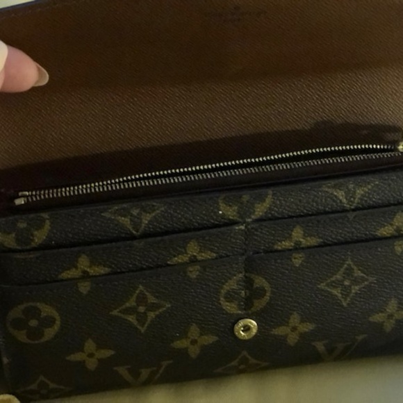 Louis Vuitton Sara Wallet Monogram - Picture 3 of 6